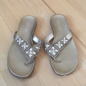 Kenneth Cole Reaction dressy flip flops sparkle 9